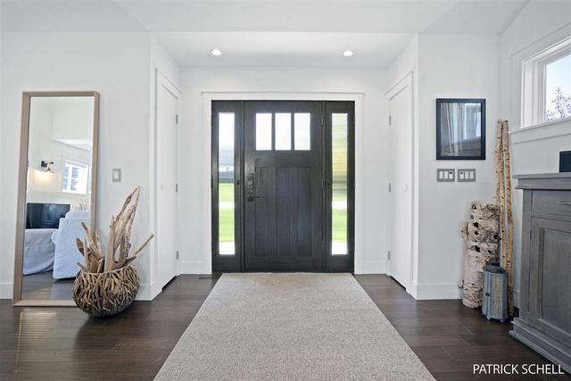 728 Wilderness Ridge Drive, Douglas, MI 49406