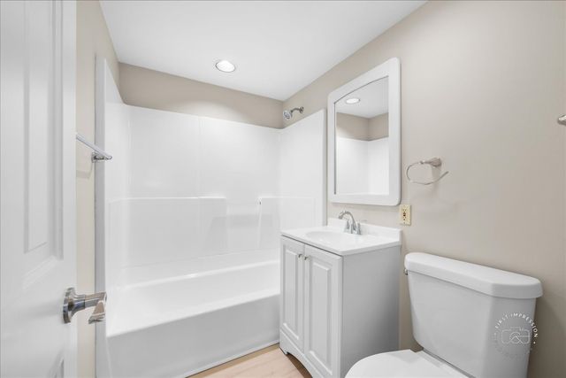 21W080 22nd Street, Lombard, IL 60148