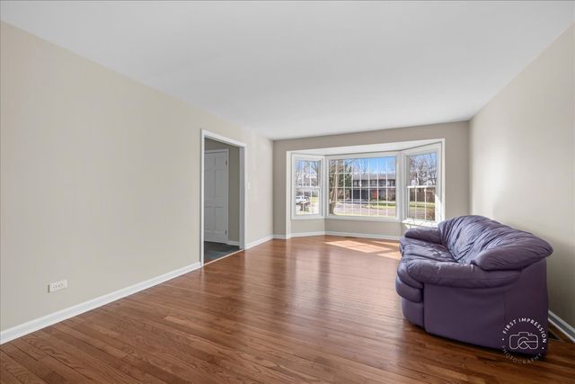 21W080 22nd Street, Lombard, IL 60148