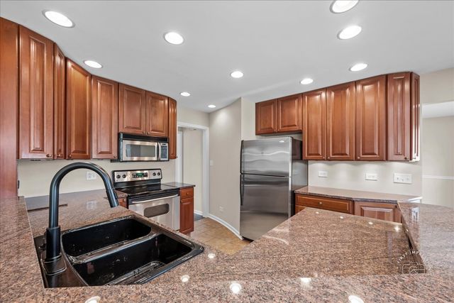 21W080 22nd Street, Lombard, IL 60148