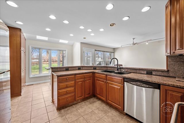 21W080 22nd Street, Lombard, IL 60148