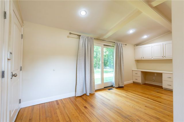 48 Pleasant Street, Portsmouth, RI 02871