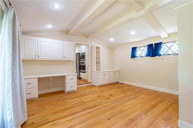 48 Pleasant Street, Portsmouth, RI 02871