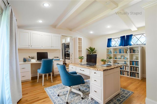 48 Pleasant Street, Portsmouth, RI 02871