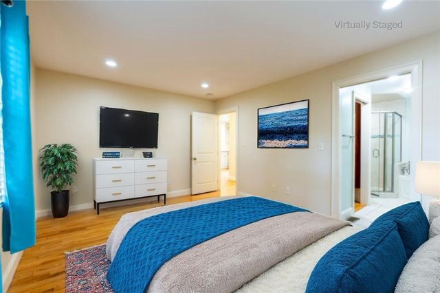 48 Pleasant Street, Portsmouth, RI 02871