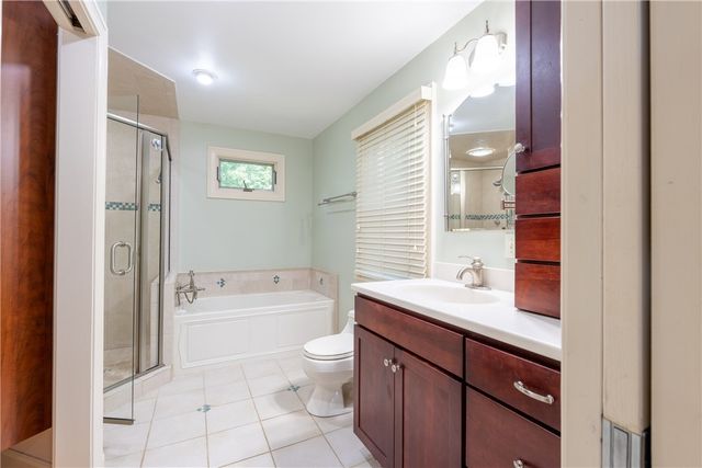 48 Pleasant Street, Portsmouth, RI 02871