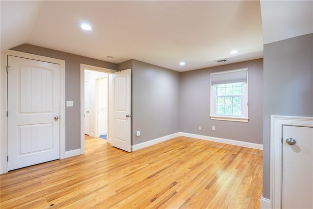 48 Pleasant Street, Portsmouth, RI 02871