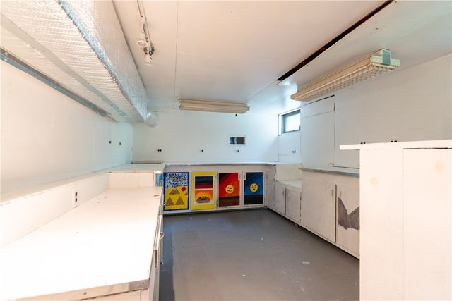 48 Pleasant Street, Portsmouth, RI 02871