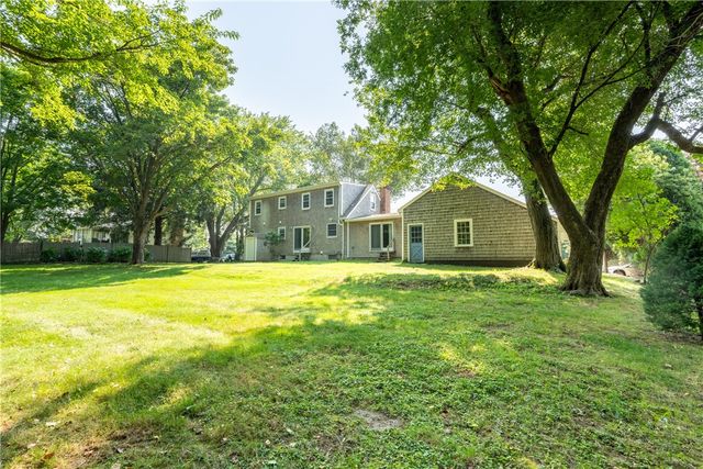 48 Pleasant Street, Portsmouth, RI 02871