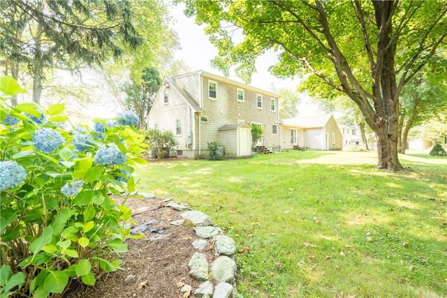 48 Pleasant Street, Portsmouth, RI 02871