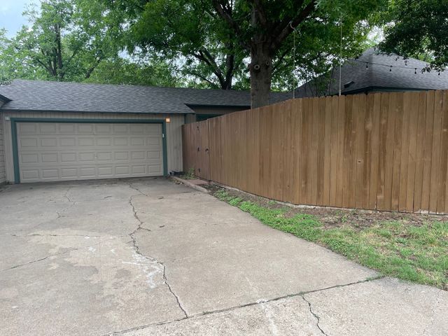 3444 Rogers Avenue, Fort Worth, TX 76109