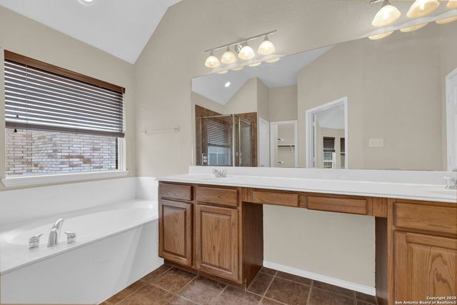 15707 Amador Rio, Helotes, TX 78023