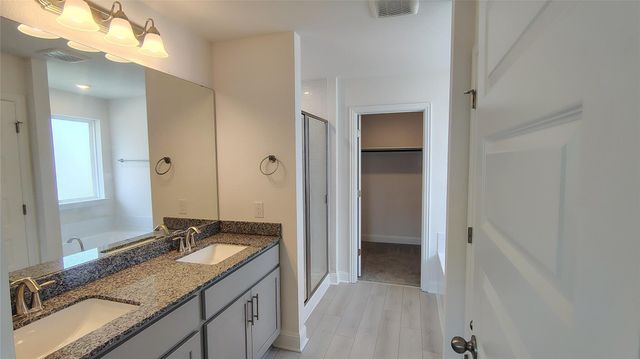 640 Greystone Lane, Angleton, TX 77515