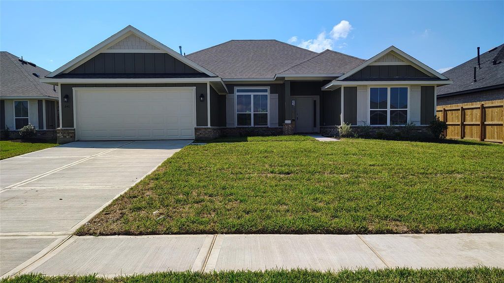 640 Greystone Lane, Angleton, TX 77515