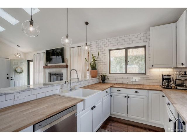 7294 S Crescent Dr, Littleton, CO 80120