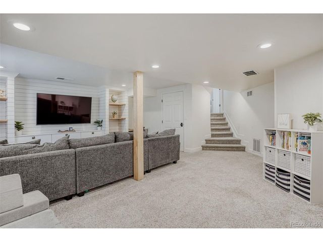 7294 S Crescent Dr, Littleton, CO 80120