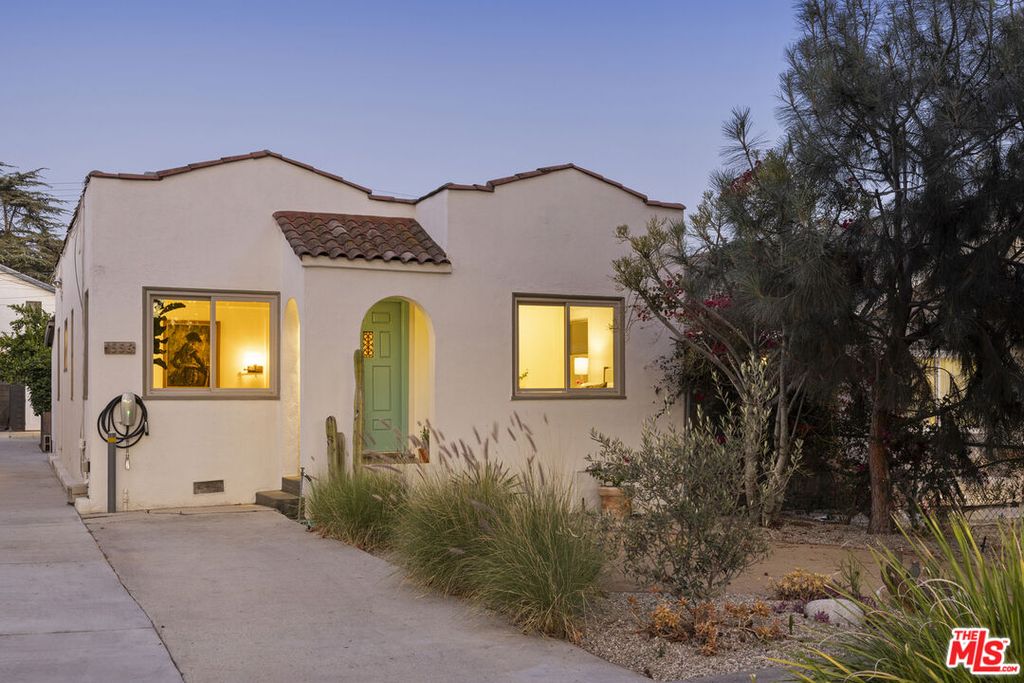 Image 1 of property listing at 1556 Hazelwood Ave, Los Angeles, CA 90041