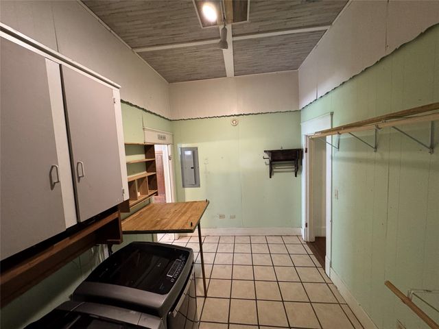 703 N Parmele Street, Leonard, TX 75452