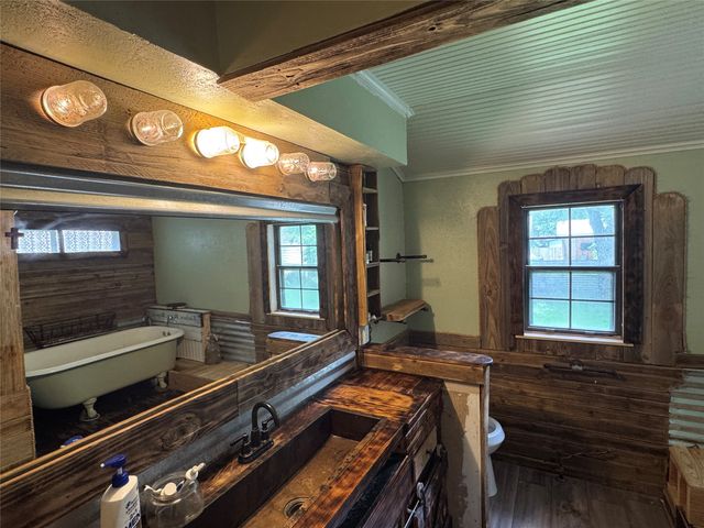 703 N Parmele Street, Leonard, TX 75452