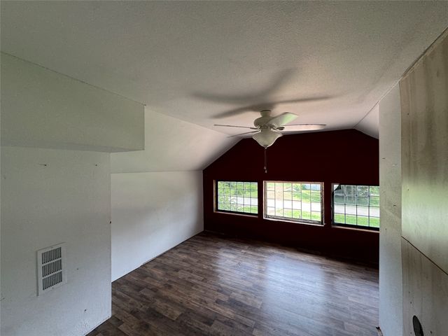 703 N Parmele Street, Leonard, TX 75452