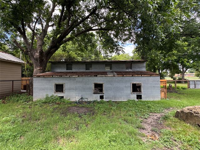 703 N Parmele Street, Leonard, TX 75452