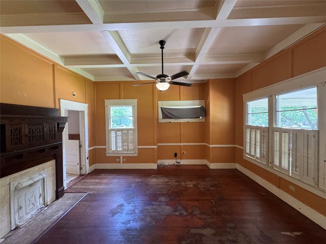 703 N Parmele Street, Leonard, TX 75452