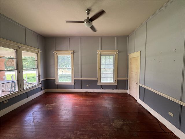 703 N Parmele Street, Leonard, TX 75452