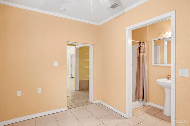 533 Ditmar St, Pensacola, FL 32503