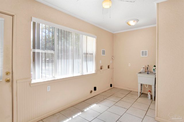533 Ditmar St, Pensacola, FL 32503