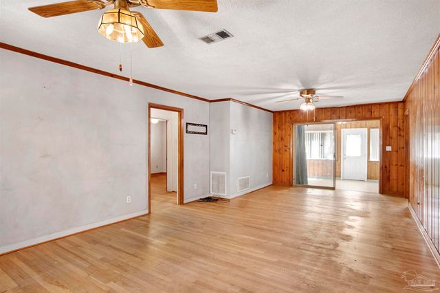 533 Ditmar St, Pensacola, FL 32503