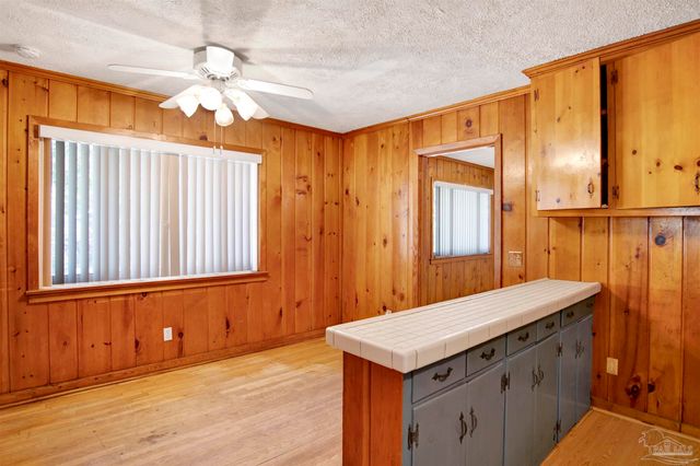 533 Ditmar St, Pensacola, FL 32503