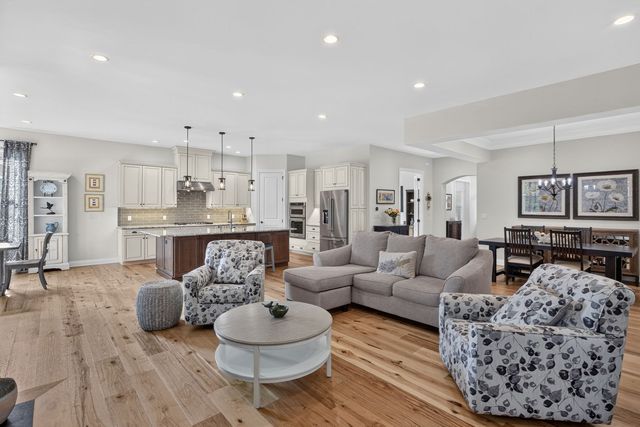 58 Woody Nook, Plymouth, MA 02360