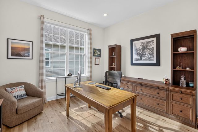 58 Woody Nook, Plymouth, MA 02360