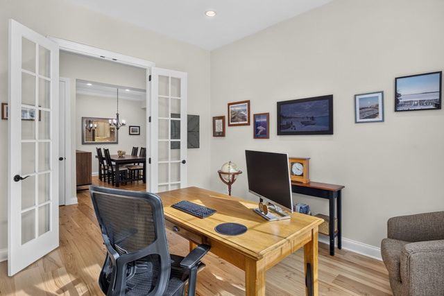 58 Woody Nook, Plymouth, MA 02360