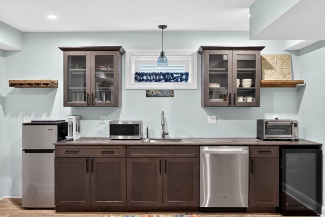 58 Woody Nook, Plymouth, MA 02360