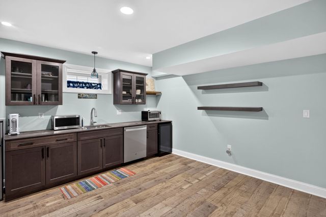 58 Woody Nook, Plymouth, MA 02360