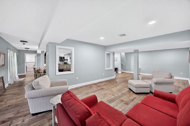 58 Woody Nook, Plymouth, MA 02360