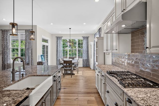58 Woody Nook, Plymouth, MA 02360