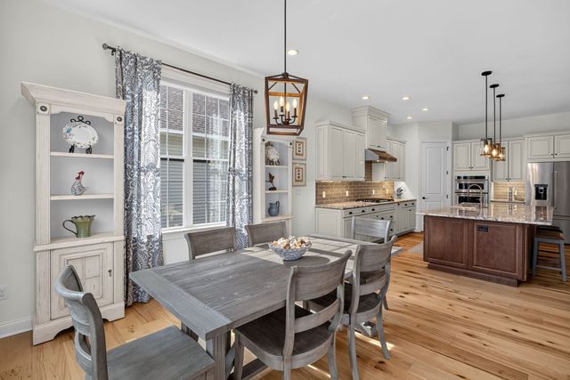 58 Woody Nook, Plymouth, MA 02360
