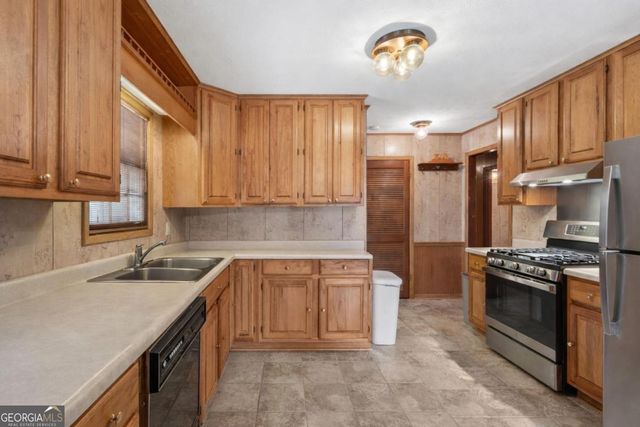 9710 South Helton Road, Winston, GA 30187