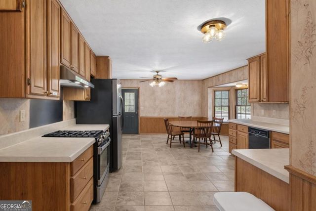 9710 South Helton Road, Winston, GA 30187