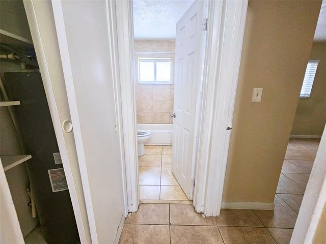 3741 SW 1st Street 11, Fort Lauderdale, FL 33312