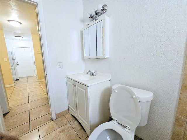 3741 SW 1st Street 11, Fort Lauderdale, FL 33312