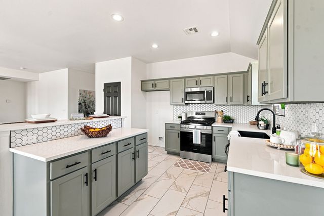 10003 E 106th Court N, Owasso, OK 74055
