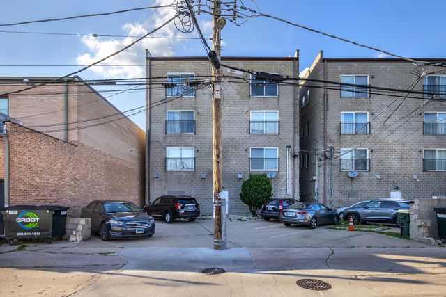 7443 W Irving Park Road 4E, Chicago, IL 60634