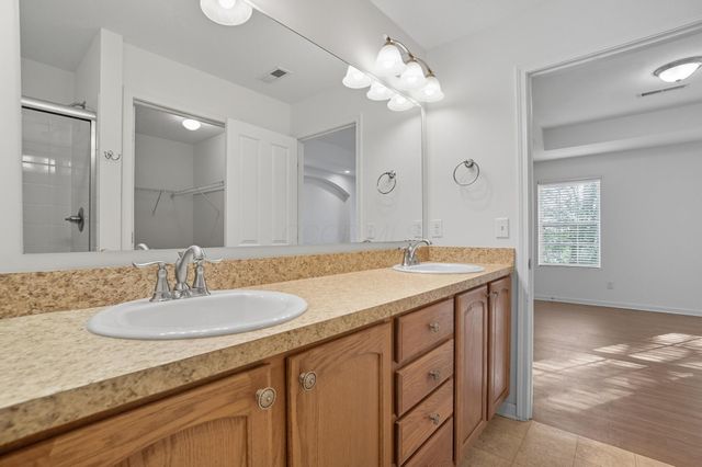 5468 Nottinghamshire Lane, Westerville, OH 43081