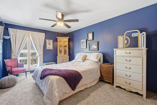 2842 Coventry LANE, Waukesha, WI 53188