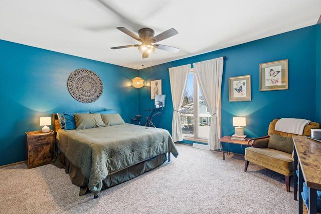 2842 Coventry LANE, Waukesha, WI 53188