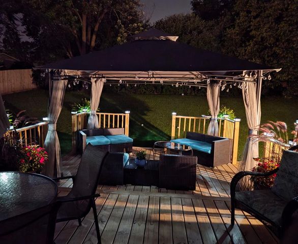 2842 Coventry LANE, Waukesha, WI 53188