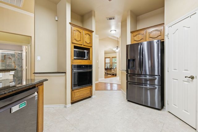 6316 Fall River Drive, The Colony, TX 75056
